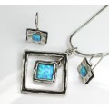 set colier si cercei. argint & opal australian. atelier Magnolia. bijuterii de designer